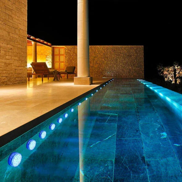 Convierte Tu Piscina, Jacuzzi o Acuario en un Espectáculo de Luces Inolvidable